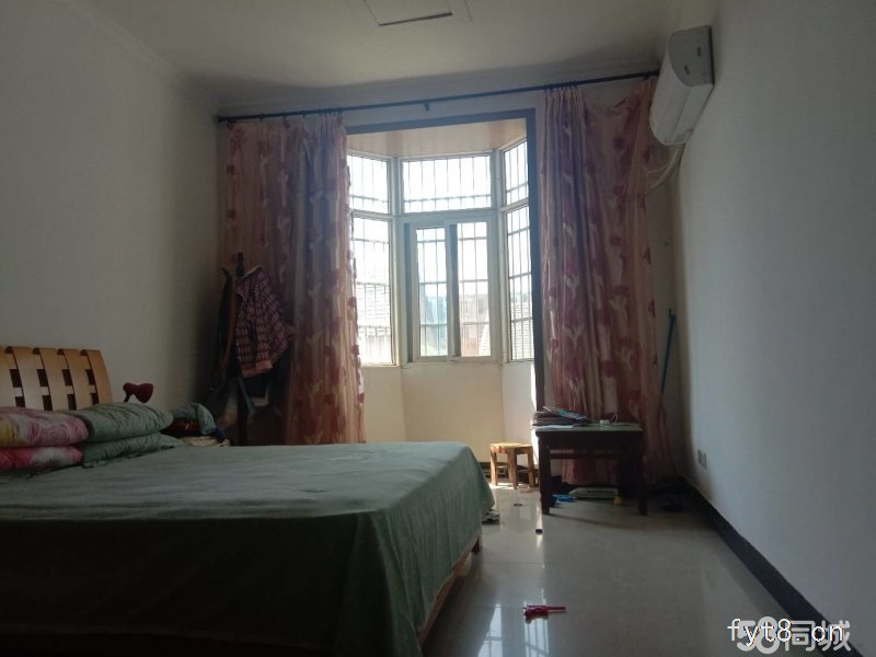 顺和小区联排别墅有院子80平左右业主诚心出售低于市场价10万